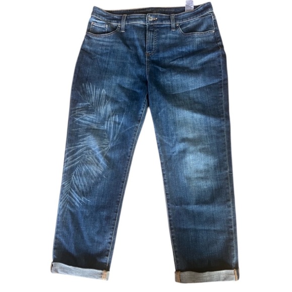 Chicos, So Slimming girlfriend slim leg crop Jean Chicos size 2 US size … - Picture 1 of 11